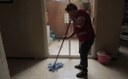 Promulgan ley que protegerá a trabajadoras domésticas en Illinois